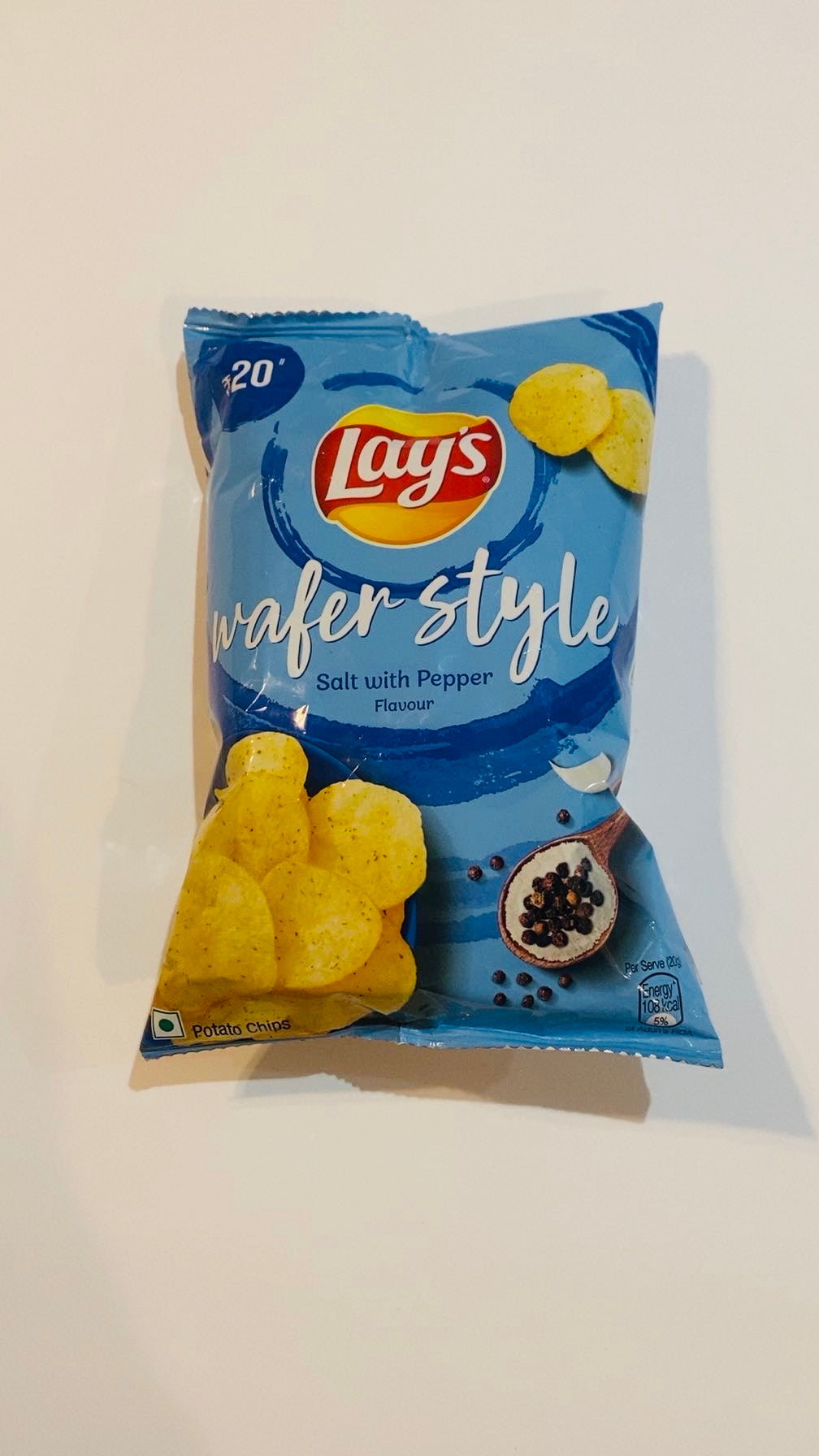 Lay's Wafer Style Salt with Pepper Flavour